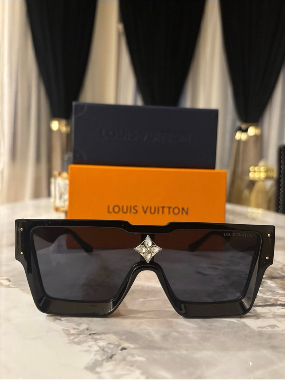 Louis Vuitton Cyclone Sunglasses with Gold LV Emblem - Picture 2 of 4